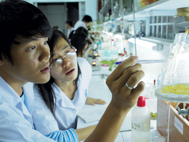 Đẩy mạnh khoa học và công nghệ hướng tới phục vụ đời sống, sản xuất